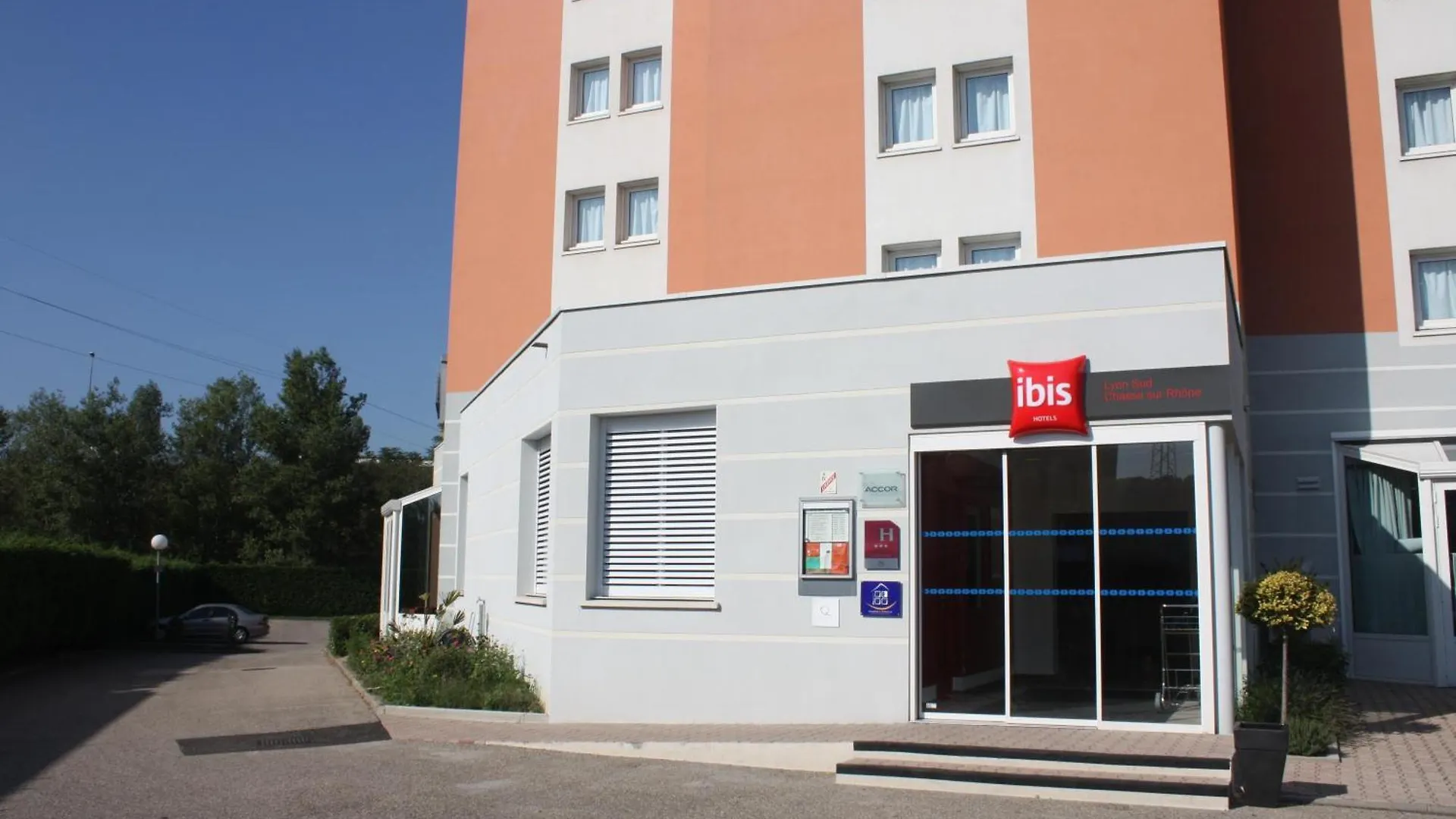 Ibis Lyon Sud Chasse Sur Rhone Hotel