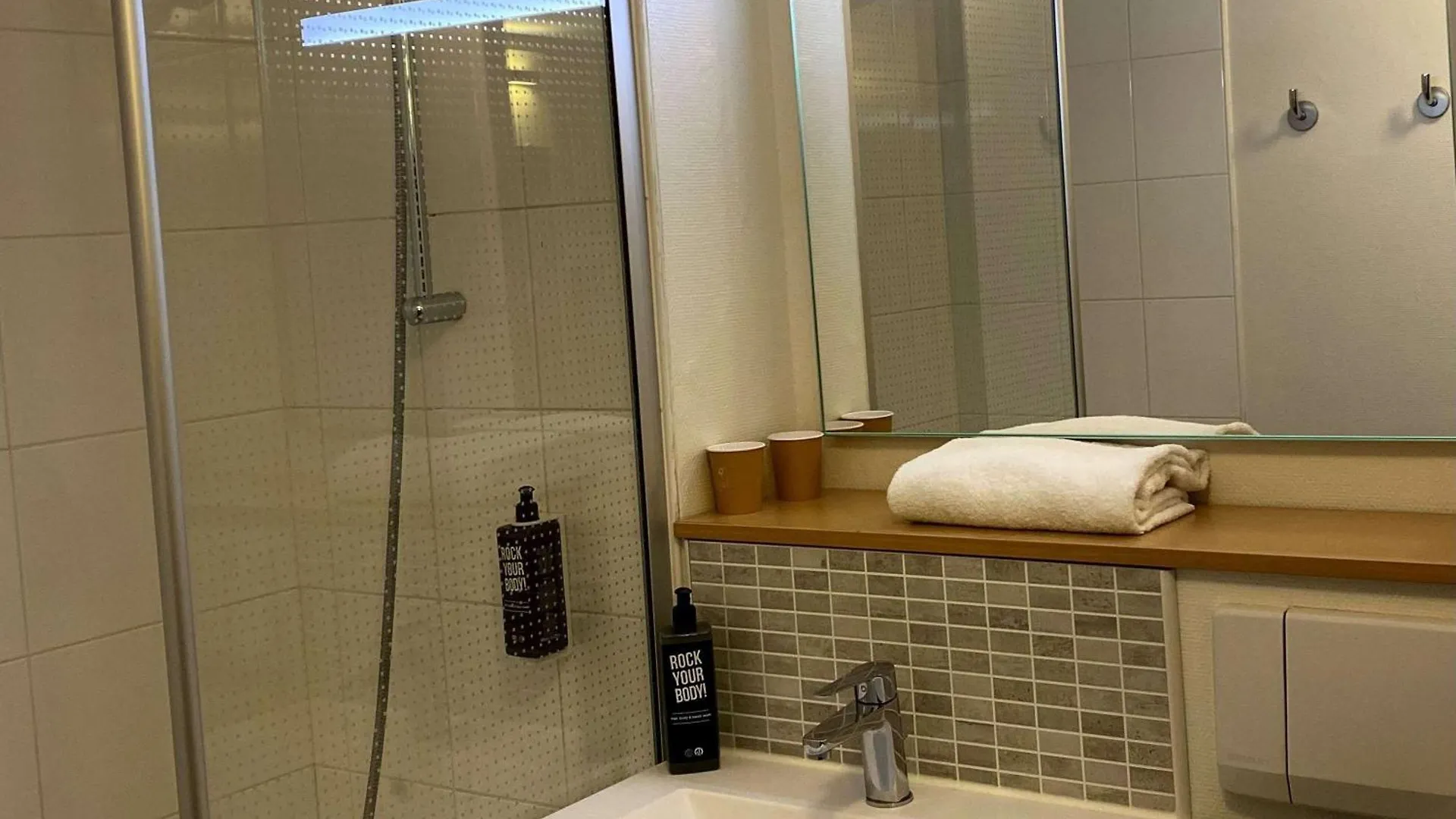 Ibis Lyon Sud Chasse Sur Rhone Hotel