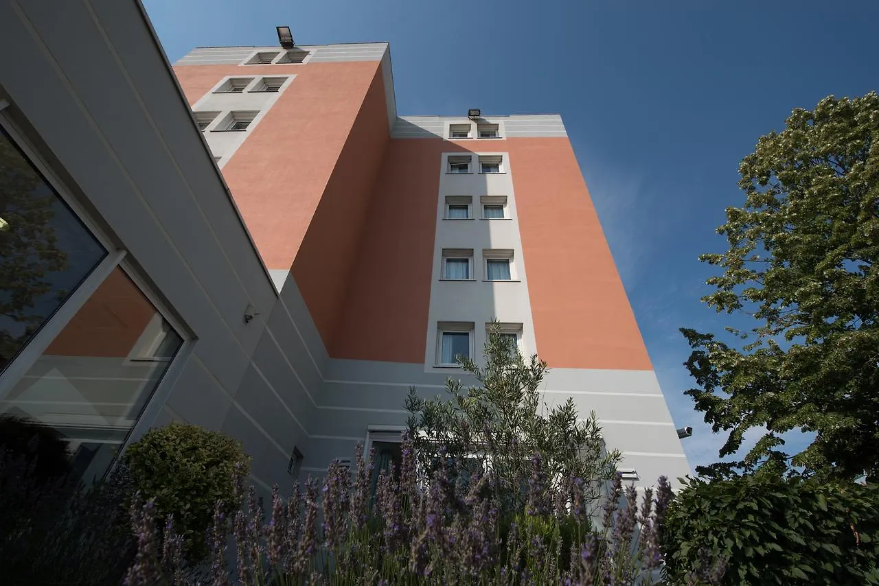 Ibis Lyon Sud Chasse Sur Rhone Hotel  Chasse-sur-Rhone