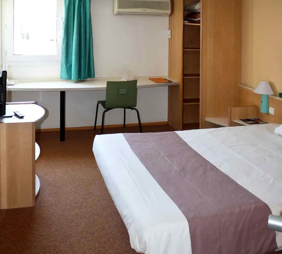 Ibis Lyon Sud Chasse Sur Rhone Hotel